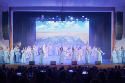 Созданную нейросетью песню вживую исполнили в Оренбурге, это сняли на видео