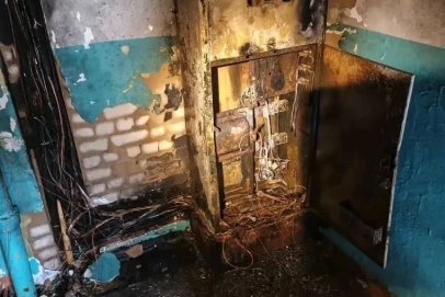 По автолестнице в Оренбурге спасли на пожаре 5 человек, в том числе 3 детей