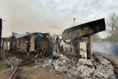 На пожаре в Переволоцком районе погиб 20-летний парень