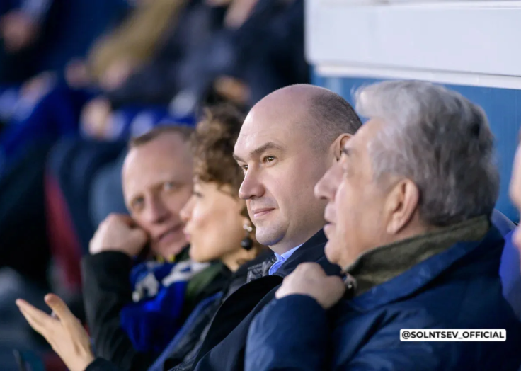 Солнцев поздравил футболистов «Оренбурга» с победой