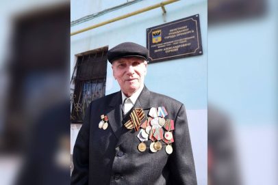 В Оренбурге открыт памятный знак почётному гражданину города Петру Серкову