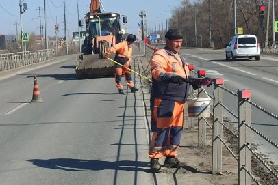 Оренбургские дороги приводят в порядок перед летним сезоном