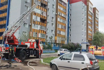 Более 30 человек эвакуировали из горящей многоэтажки в Оренбурге