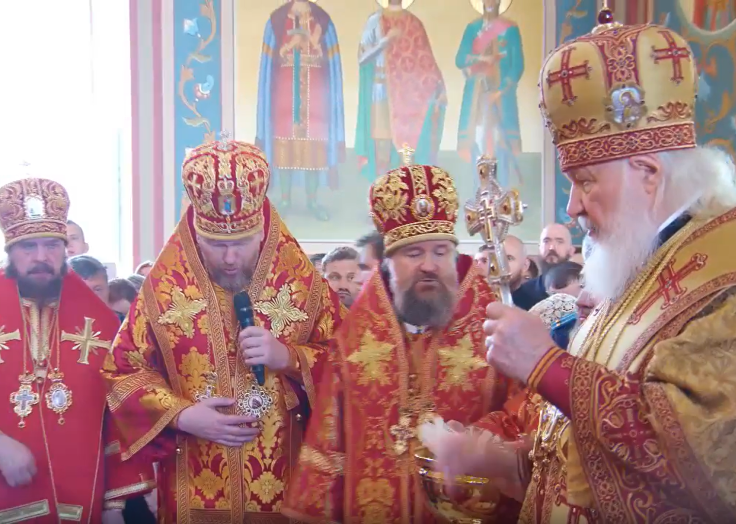 Смотрим величественные кадры торжественного богослужения Патриарха Кирилла в Оренбурге