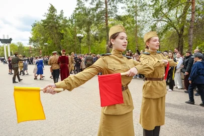 Смотрим: Фоторепортаж с «Весны 45-го» в Оренбурге перенесет нас в Победу