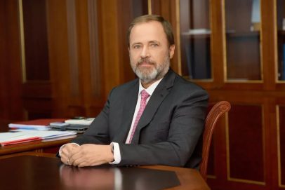 Игорь Комаров поздравил жителей Приволжского федерального округа с Днем Победы