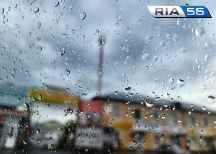 Месячная норма за ночь: поселок в Оренбуржье вошел в топ-10 самых дождливых мест России