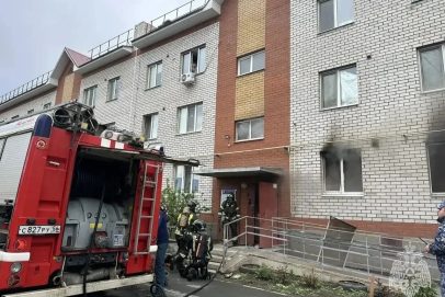 Замкнула проводка? В Орске на пожаре спасли 6 человек, включая ребенка