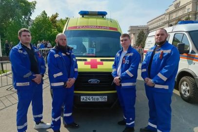 В День Победы скорая помощь Оренбуржья поддержала акцию «Бессмертный автополк»