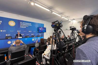 На площадке ПМЭФ Солнцев представил стратегию экономического развития Оренбуржья