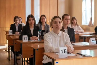 Солнцев пожелал выпускникам Оренбуржья отличных результатов в юбилейный сезон ЕГЭ