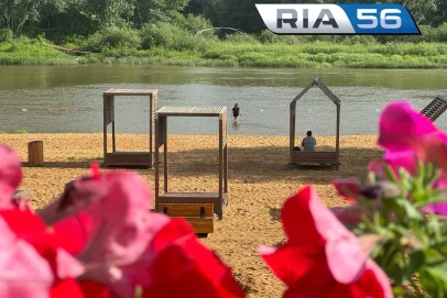 Роспотребнадзор одобрил воду и песок на пляже в Оренбурге: купальный сезон открыт