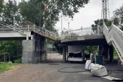 В Оренбурге ремонт пешеходного моста через Урал завершат к 1 сентября