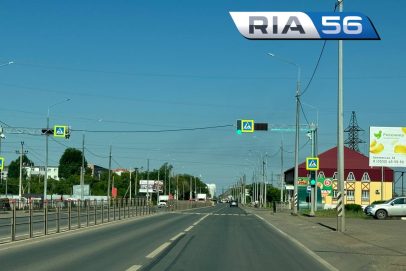 В Оренбурге на Беляевском шоссе установили новый светофор