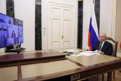Вопросы стабилизации топливного рынка Путин обсудил с Кабмином и главами регионов