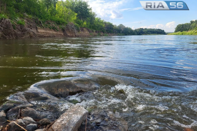В Орске чуть не утонули подросток и взрослый мужчина