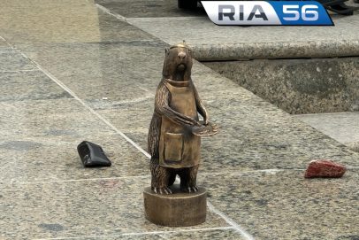 У оренбургского музея ИЗО установили первого бронзового байбака