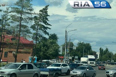 Внимание, водители: список самых проблемных дорог Оренбурга утром 18 августа