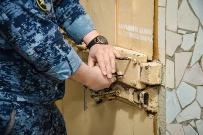 Южанка украла у пожилой оренбурженки миллион рублей и два золотых кольца