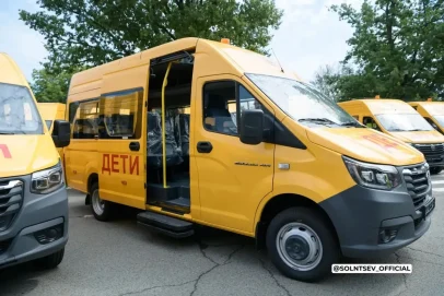 Школьные автобусы в Оренбуржье получили приоритет на заправку