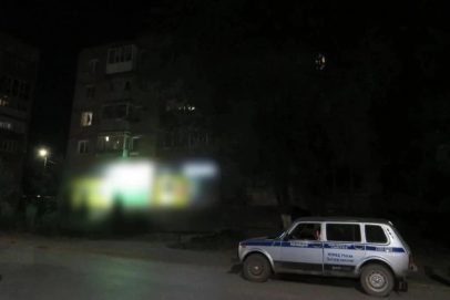 В Бугуруслане пьяный мужчина попал в больницу с переломами после падения с 4-го этажа