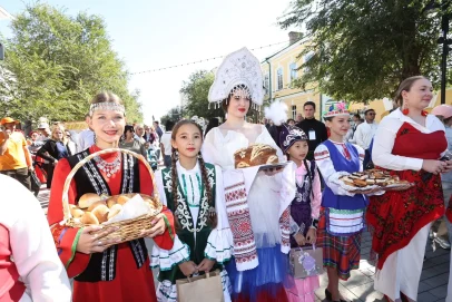 Праздник и гуляния в самом разгаре: Оренбург дружно отмечает свой 283-й день рождения