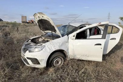 Трагедия на трассе под Оренбургом: пассажирка погибла при опрокидывании «Рено»