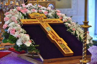 Праздник Воздвижения Креста Господня: какой пост 27 сентября соблюдают православные