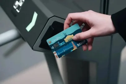 Универсальная карта оренбуржца работает как электронный пропуск в школах