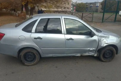 В Орске 18-летний лихач на «Гранте» протаранил мотоциклиста