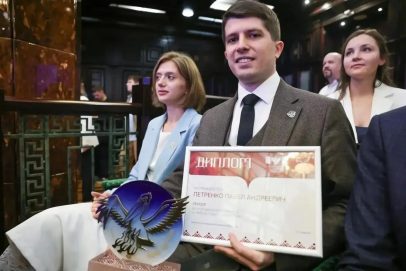 Солнцев поздравил призера всероссийского конкурса учителей оренбуржца Павла Петренко