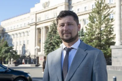 Исполняющий обязанности вице‑губернатора Оренбуржья Юрий Мироненко отмечает 36‑летие