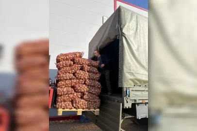 Медики из Соль-Илецка и Акбулака отправили бойцам СВО КамАЗ картофеля