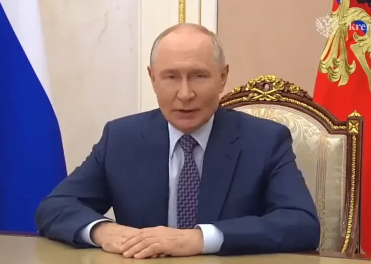 «Спасибо за мудрость и чуткость»: Владимир Путин тепло поздравил учителей России